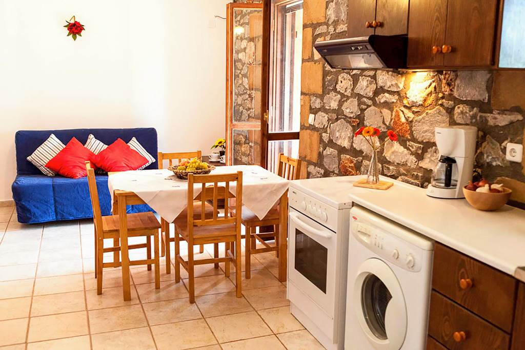 KLX_85780_Io_Villas_0823_02.jpg