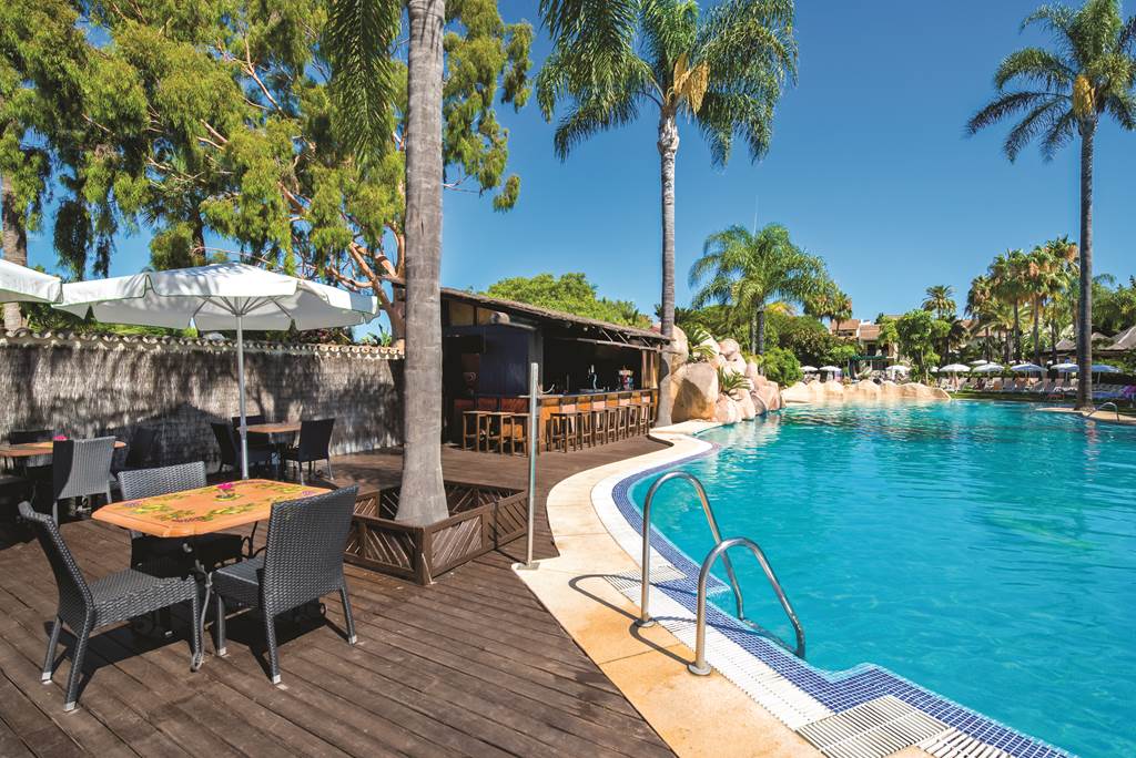 AGP_73432_Blue_Bay_Banus_0815_07.jpg