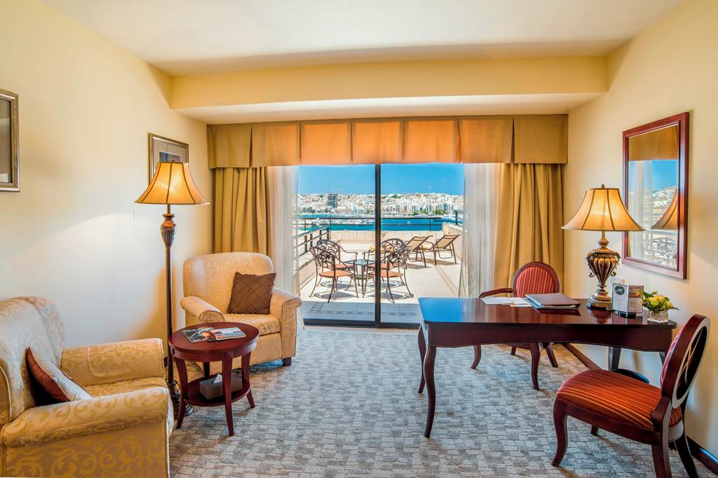 MLA_72812_Grand_Hotel_Excelsior_0120_01.jpg