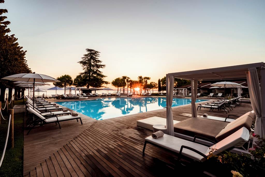 VRN_86336_Splendido_Bay_Resort_1121_05.jpg