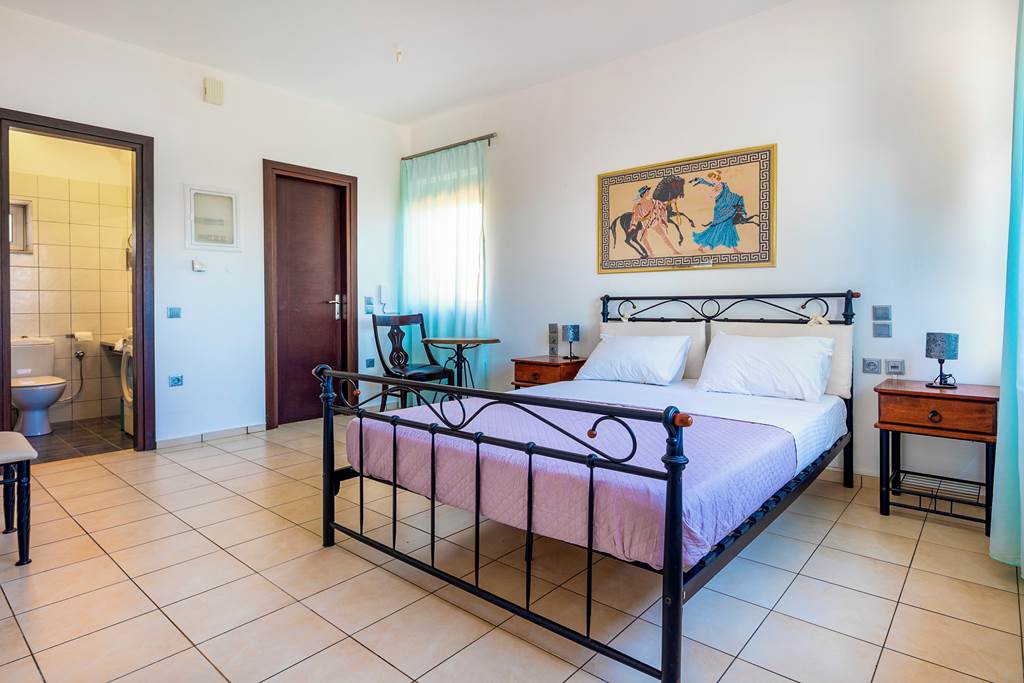 HER_86418_Villa_Friends_1123_03.jpg