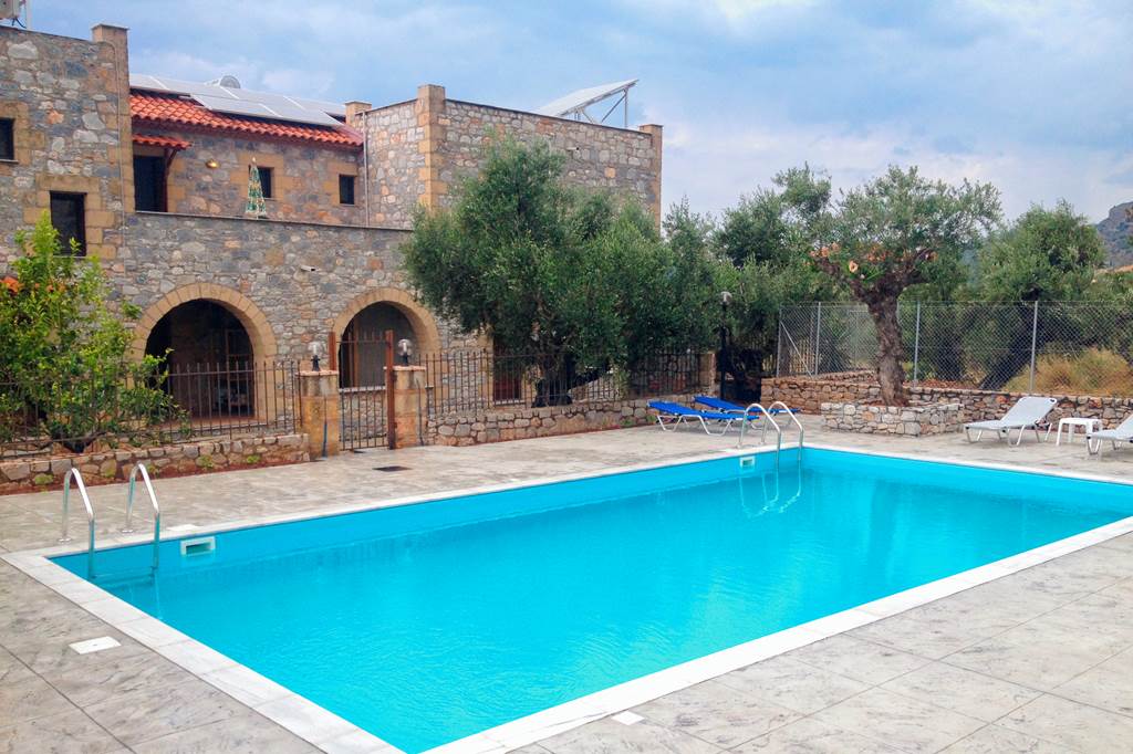 KLX_85780_Io_Villas_0823_09.jpg