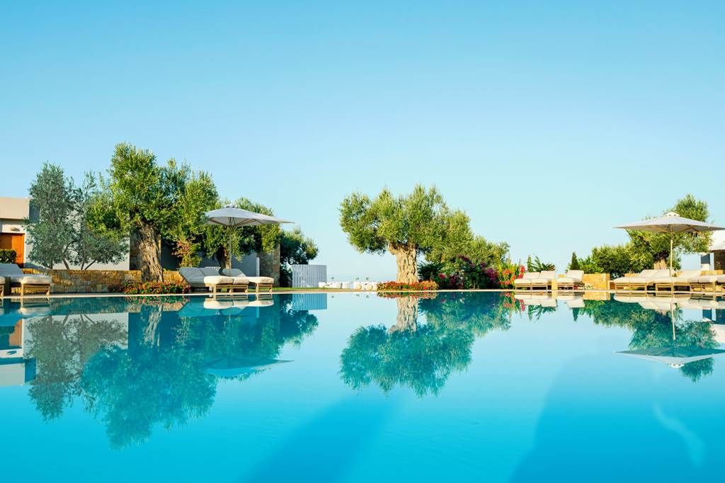 SKG_74161_Ikos_Olivia_0323_17.jpg
