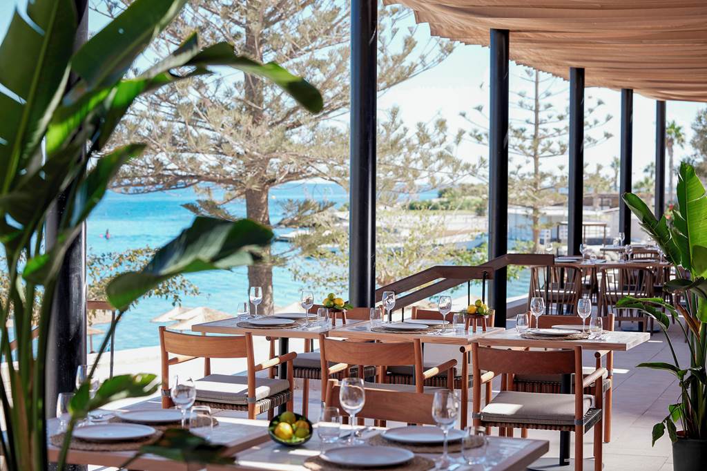 RHO_86482_Helea_Family_Beach_Resort_1123_23.jpg