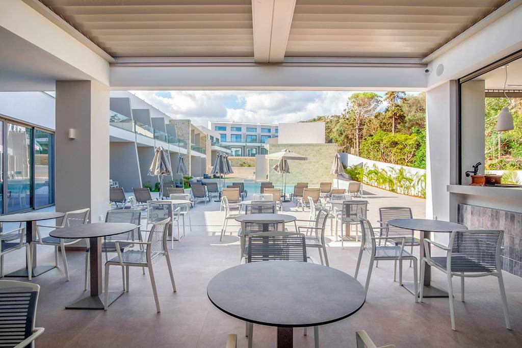 CHQ_88381_Phos_Hotel_1124_16.jpg