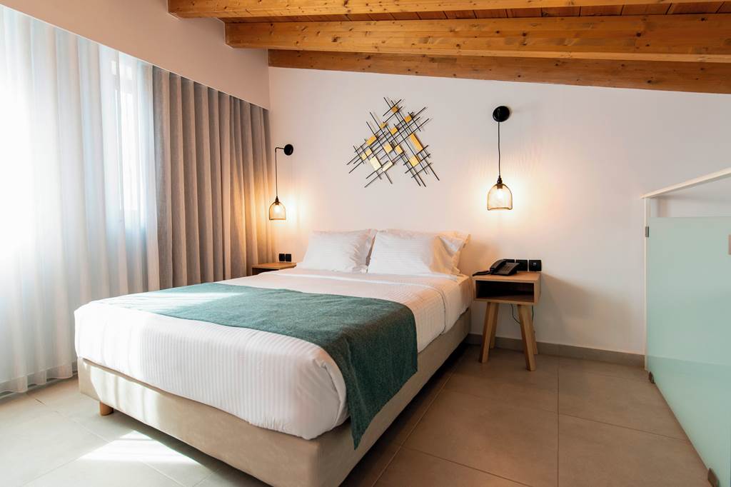 CHQ_80642_Selini_Suites_0224_14.jpg