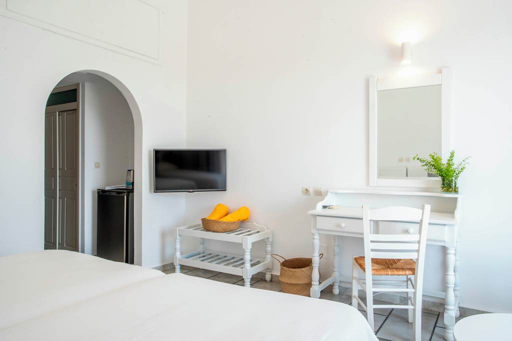 KLX_82556_Sunrise_Village_Beach_Hotel_1121_14.jpg