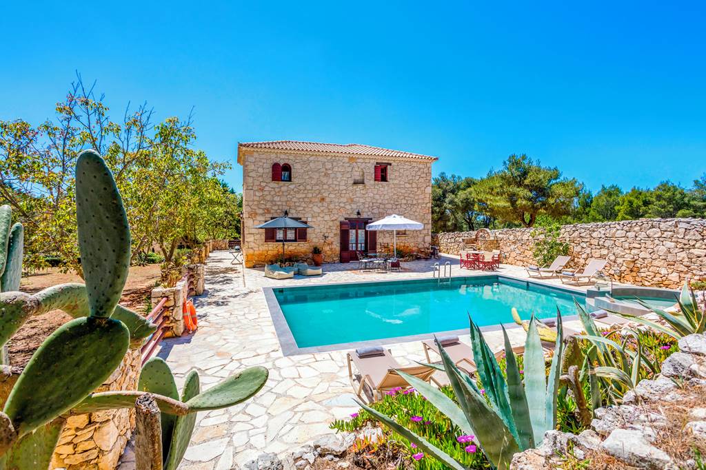 ZTH_88112_Villa_Hera_Aresti_0924_04.jpg
