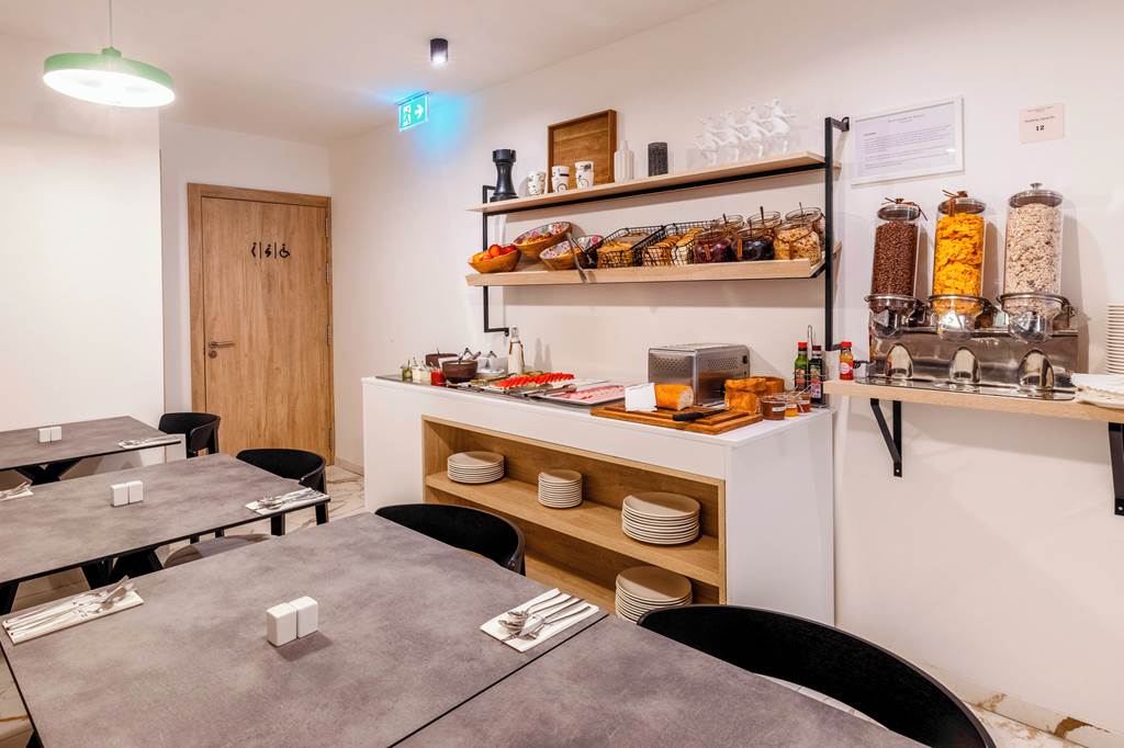 MLA_86852_Hotel_Levante_St_Julian's_Affiliated_by_Melia_1024_05.jpg