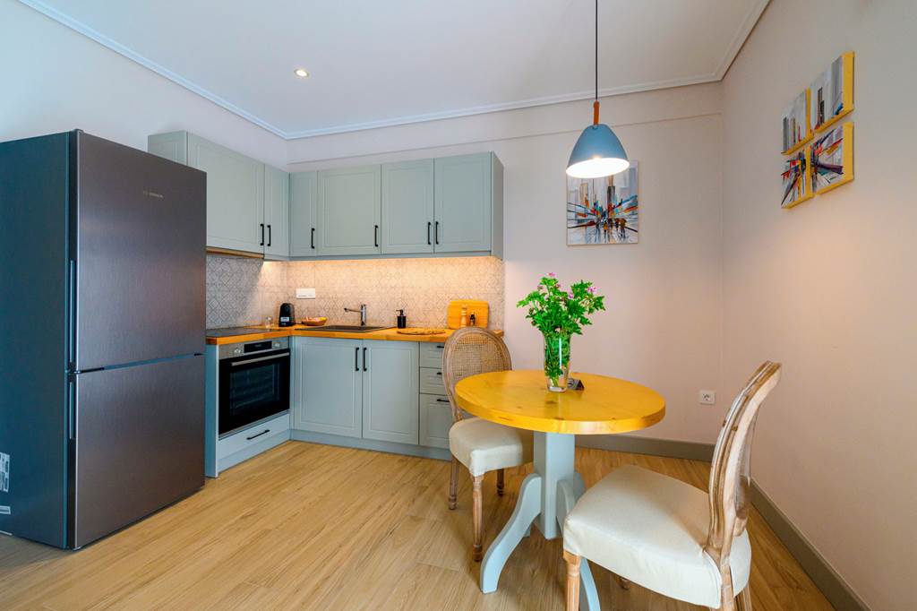KLX_85488_Kannas_Luxury_Suites_0524_16.jpg