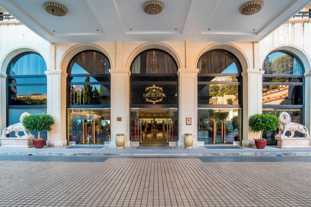 MLA_72812_Grand_Hotel_Excelsior_0724_05.jpg