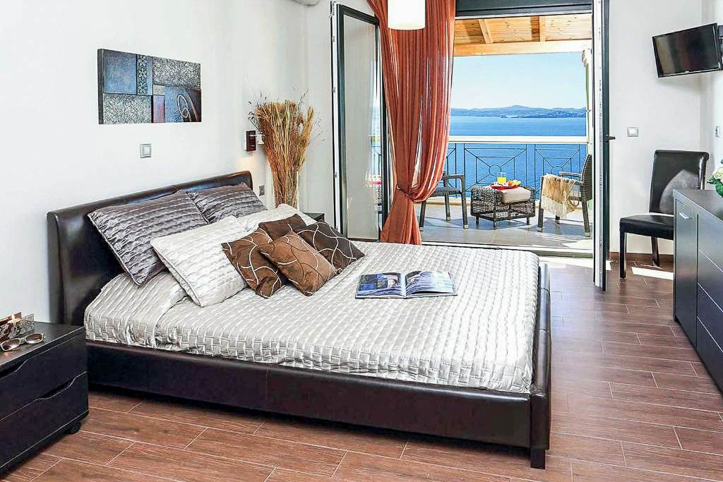 CFU_86773_Villa_Anna_Nissaki_1223_05.jpg