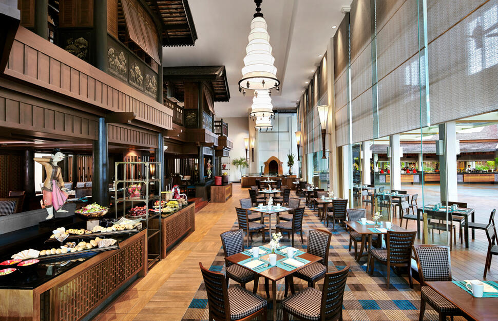 Anantara-Riverside-Bangkok-Resort-9.jpg