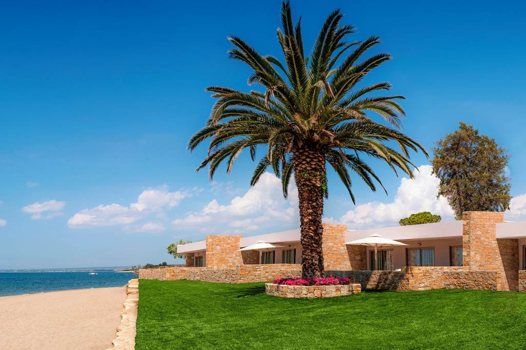 SKG_74161_Ikos_Olivia_0323_04.jpg