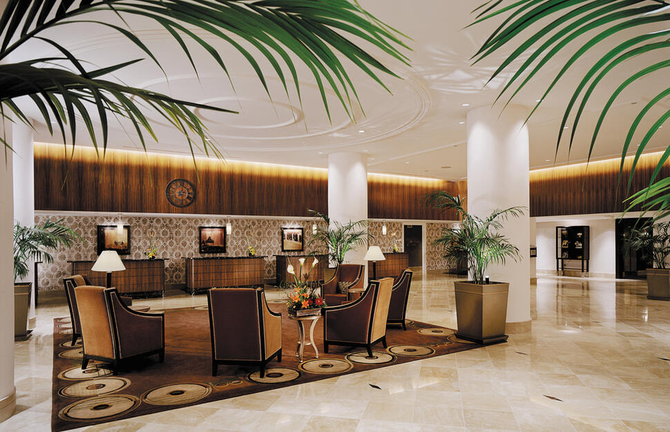 Fairmont-the-Queen-Elizabeth-4.jpg