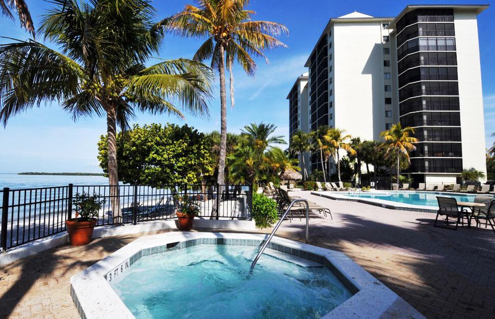 Sanibel-Harbour-Resort-Apartments-10.jpg