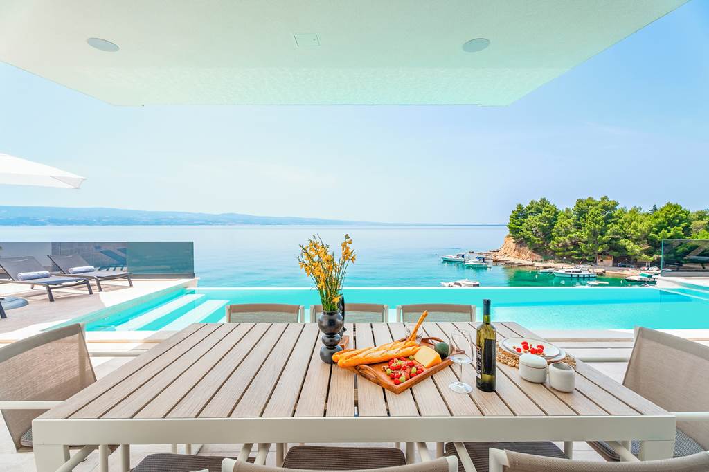 SPU_87266_Villa_Beach_Blessing_0224_02.jpg