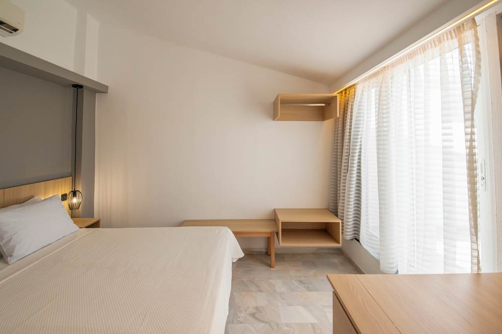 CHQ_80642_Selini_Suites_0224_13.jpg