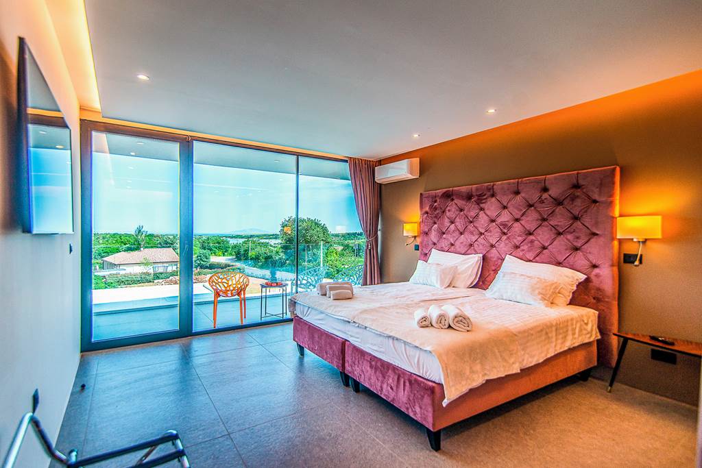PUY_86402_Villa_Istria_Deluxe_II_1123_08.jpg