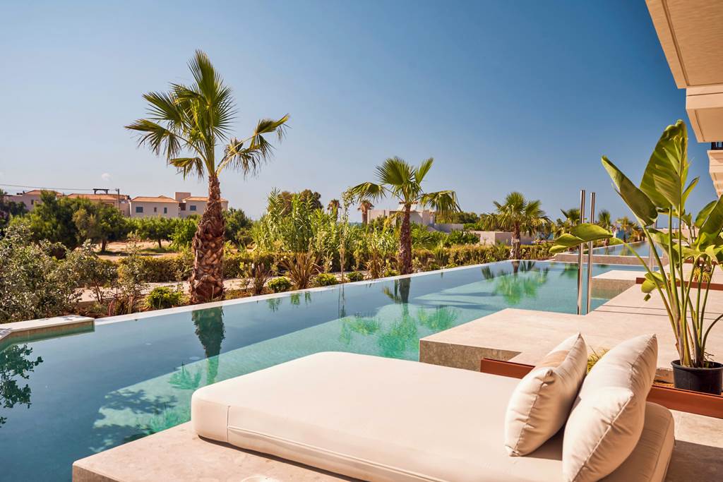 CHQ_83613_Asterion_Suites_&_Spa_0222_04.jpg