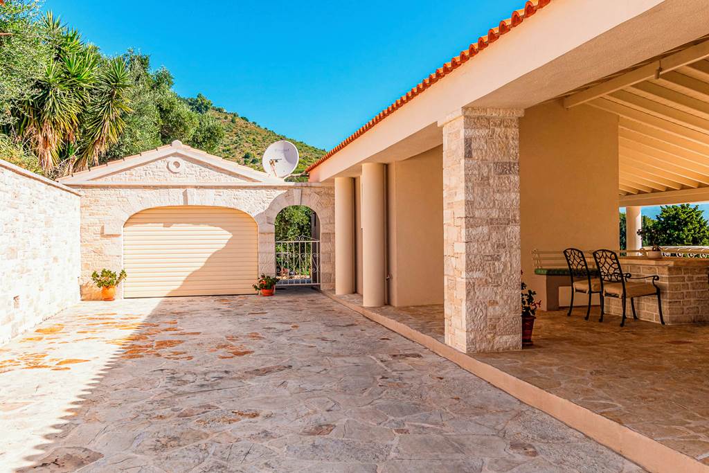 CFU_86607_Villa_Kouloura_1223_04.jpg