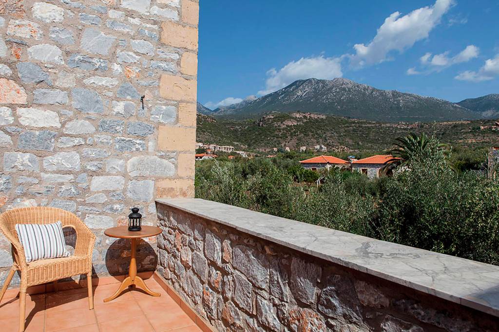 KLX_85780_Io_Villas_0823_03.jpg
