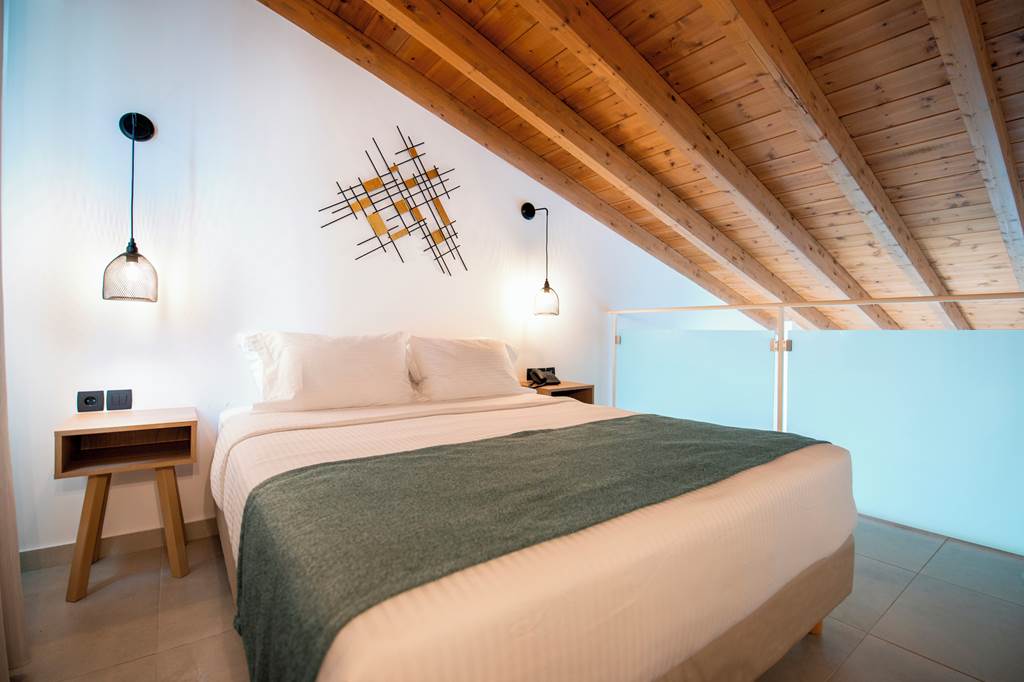 CHQ_80642_Selini_Suites_0224_15.jpg