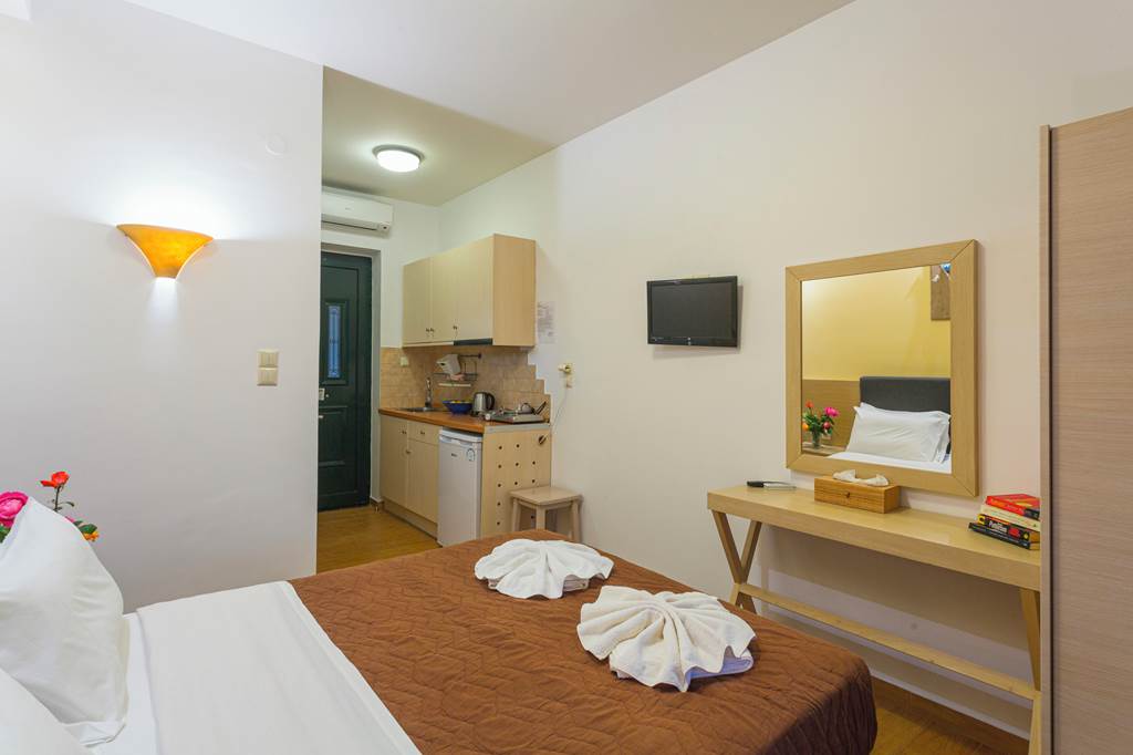 KLX_85716_Palataki_Villas_0823_19.jpg