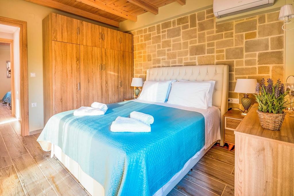 CHQ_81461_Villa_Elenitsa_1119_08.jpg