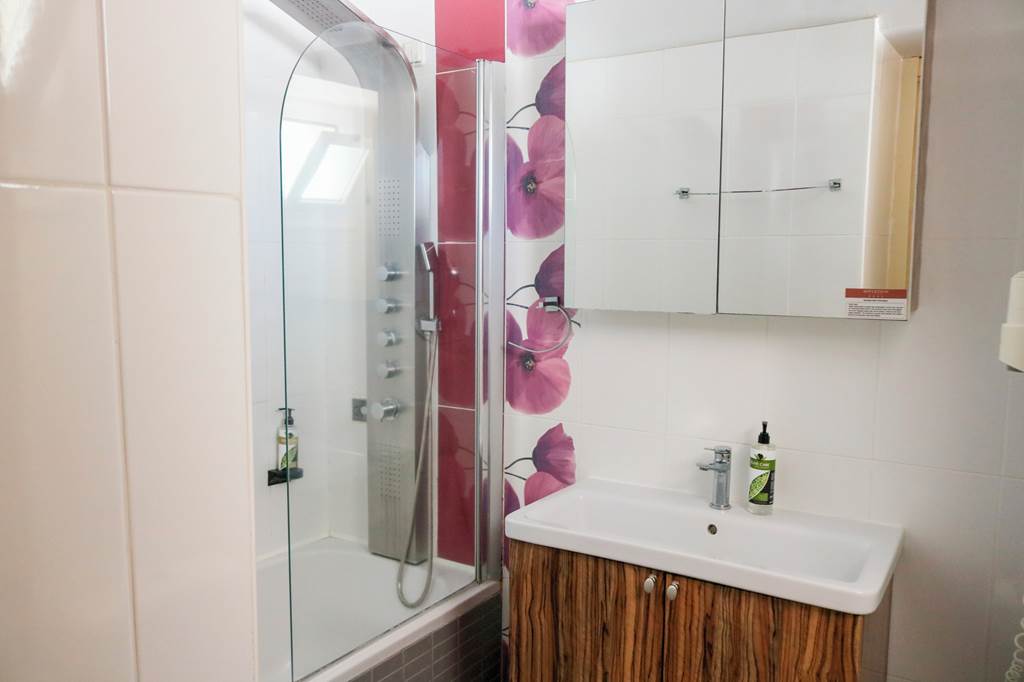 KGS_73004_Sovereign_Beach_Hotel_1124_09.jpg