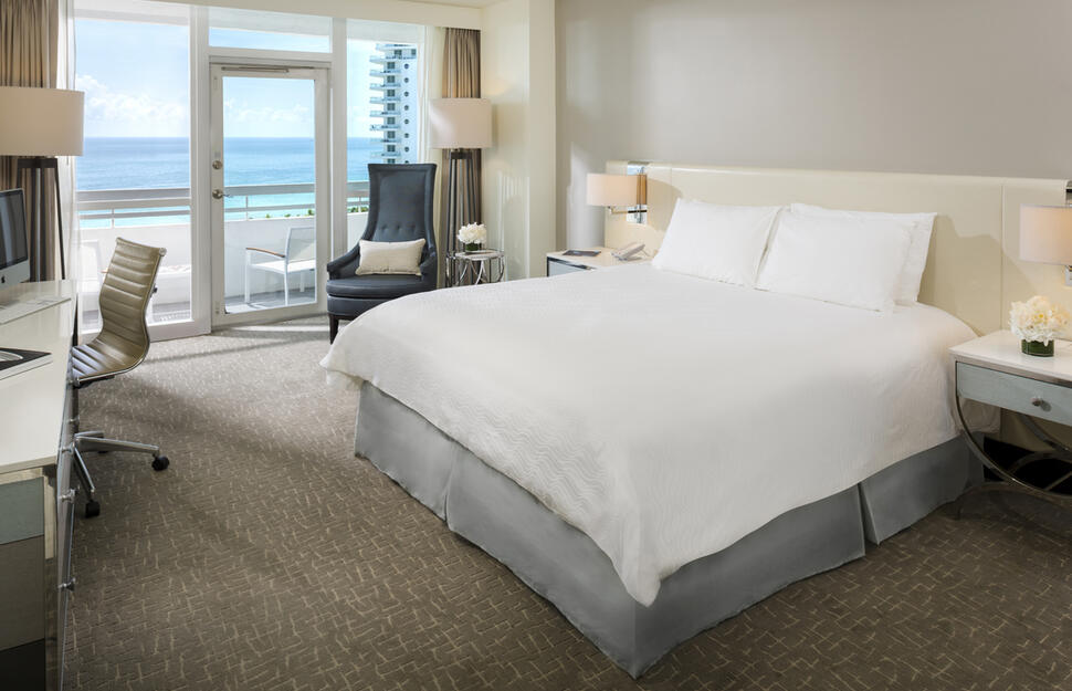 Fontainebleau-Miami-Beach-18.jpg