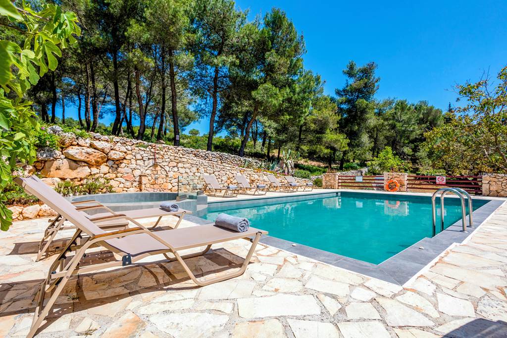 ZTH_88112_Villa_Hera_Aresti_0924_06.jpg