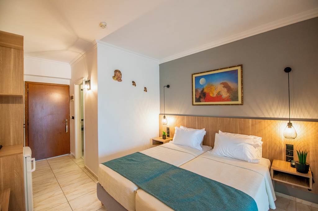 CHQ_80642_Selini_Suites_0124_03.jpg