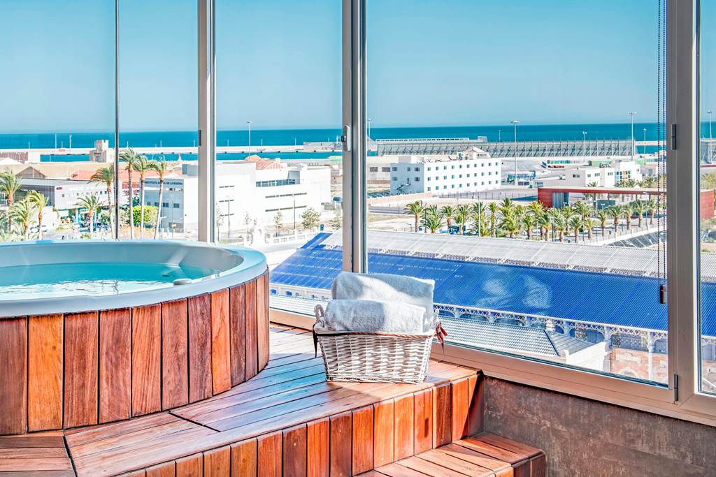 ALC_71266_AC_Hotel_Alicante_by_Marriott_0124_11.jpg
