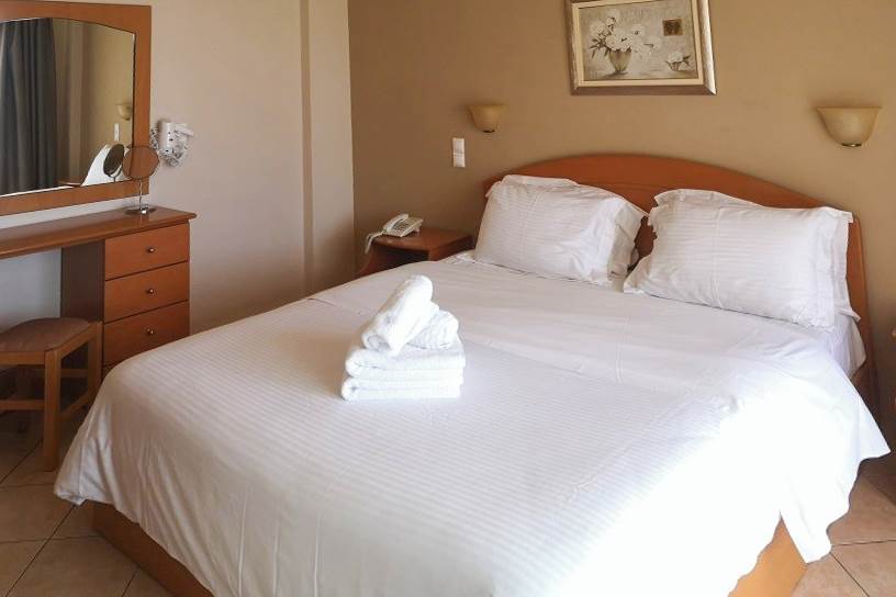 KLX_88149_Colonides_Beach_Hotel_0924_13.jpg