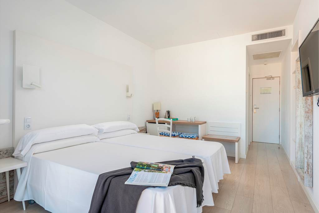PMI_73544_Hotel_Atolon_0623_04.jpg