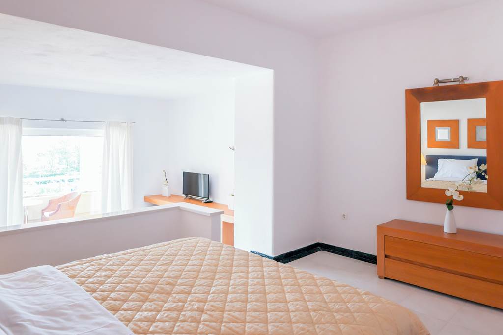 JSI_85361_Kanapitsa_Mare_Hotel_0623_07.jpg