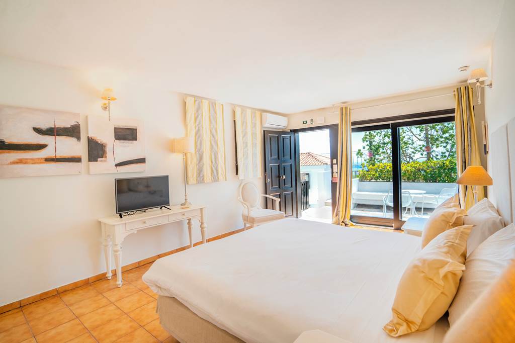 JSI_81833_Aegean_Suites_0323_11.jpg