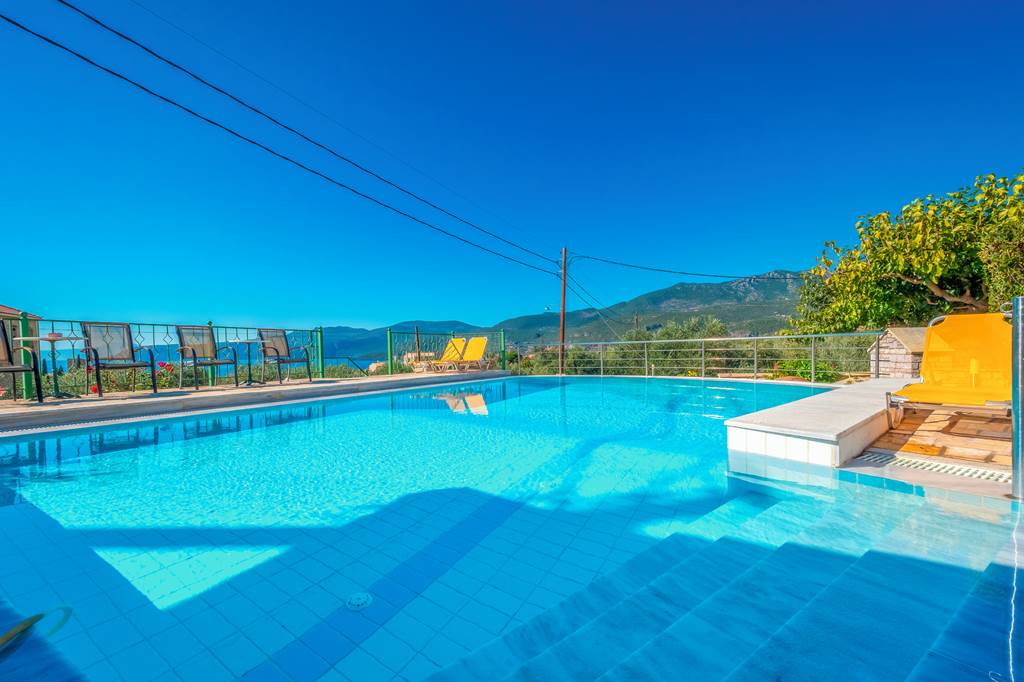 KLX_85716_Palataki_Villas_0823_03.jpg
