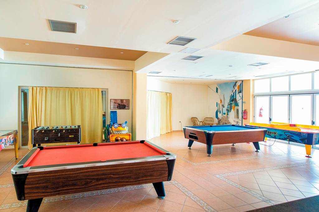 KGS_73004_Sovereign_Beach_Hotel_0619_32.jpg