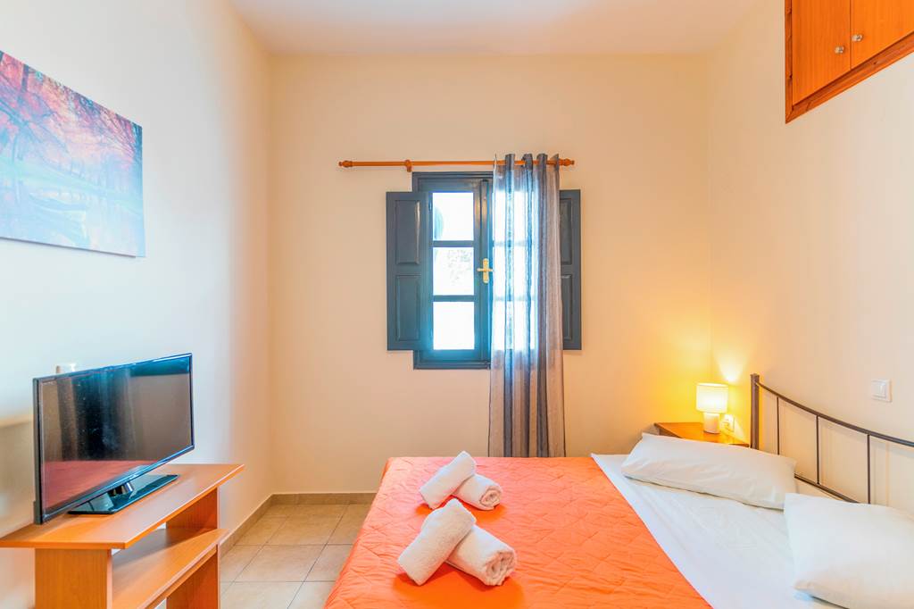 JTR_83976_Soulis_Apartments_0822_04.jpg