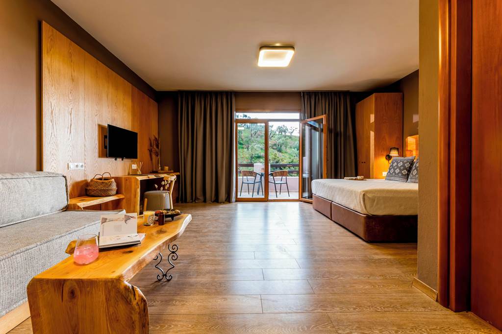 JSI_83462_Skiathos_Avaton_Suites_&_Villas_0422_26.jpg