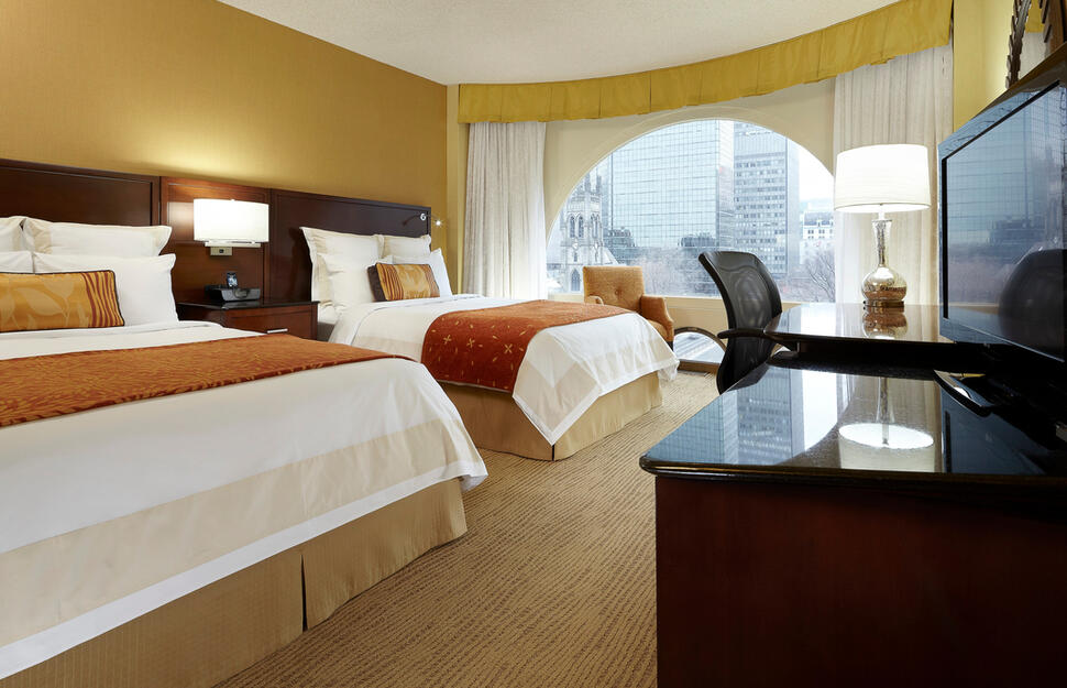 Marriott-Chateau-Champlain-2.jpg