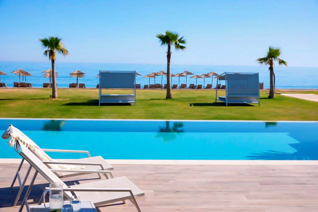 CHQ_84117_Euphoria_Resort_0922_33.jpg