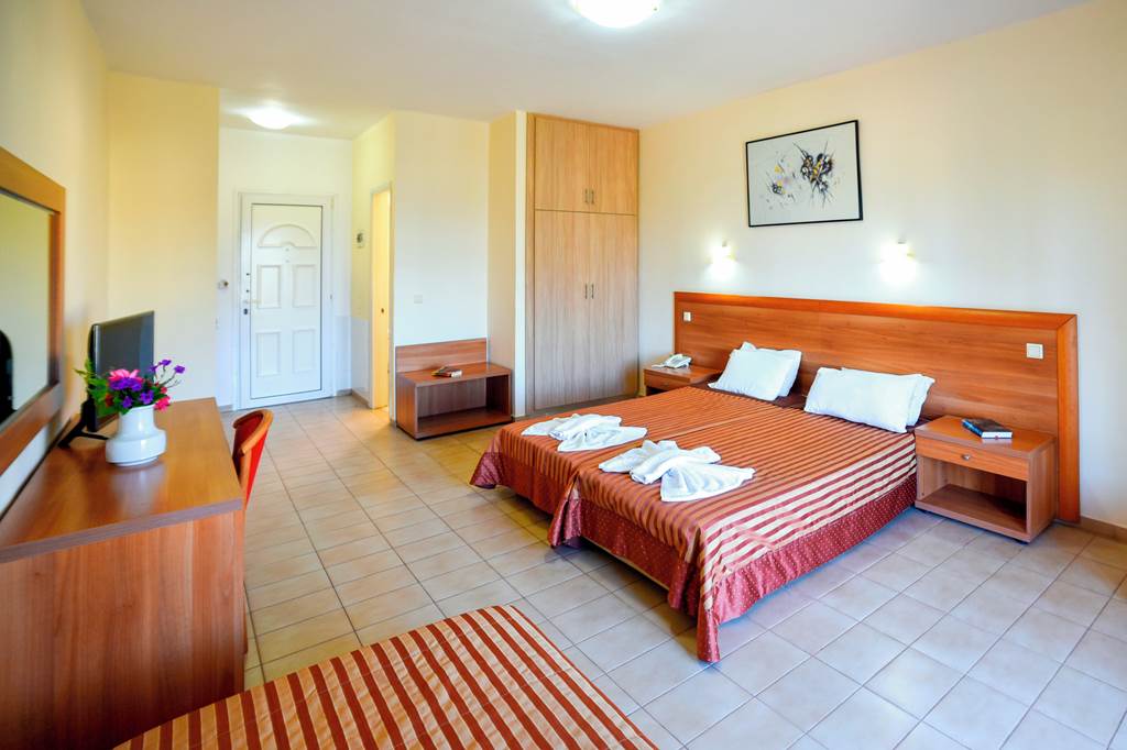 MJT_81323_Anaxos_Hotel_0120_02.jpg
