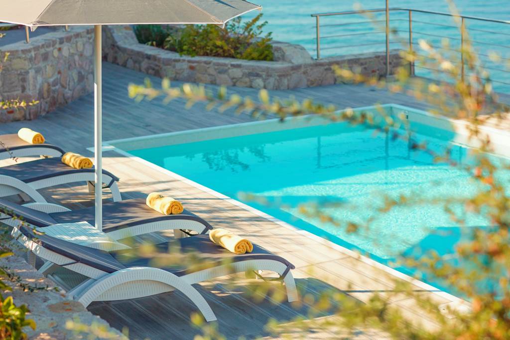 MJT_86483_Eleia_Seafront_Villas_1223_23.jpg