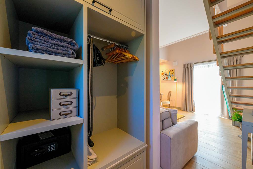 KLX_85488_Kannas_Luxury_Suites_0524_09.jpg