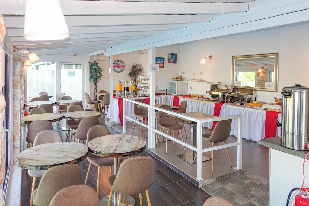 JSI_82440_Hotel_Rene_0820_01.jpg