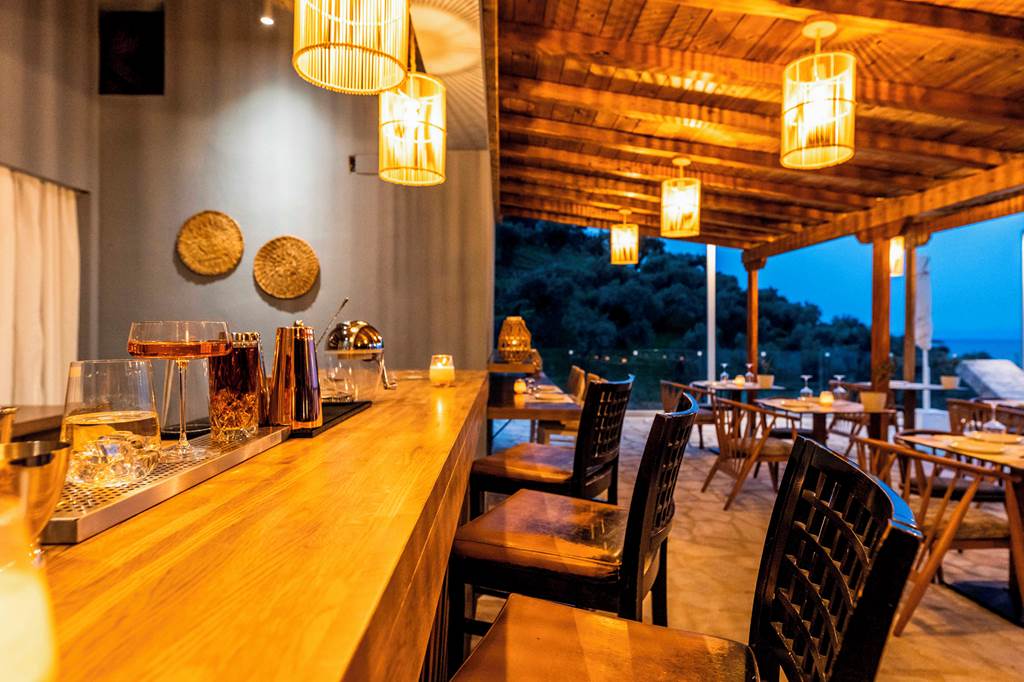 JSI_83462_Skiathos_Avaton_Suites_&_Villas_0422_03.jpg