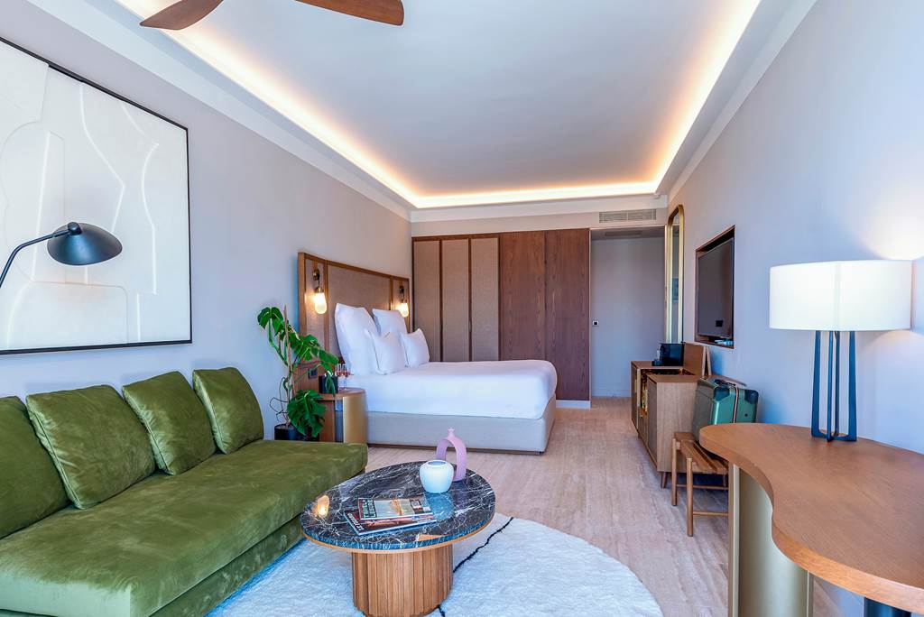 CHQ_86713_Isla_Brown_Chania_Resort_0924_18.jpg